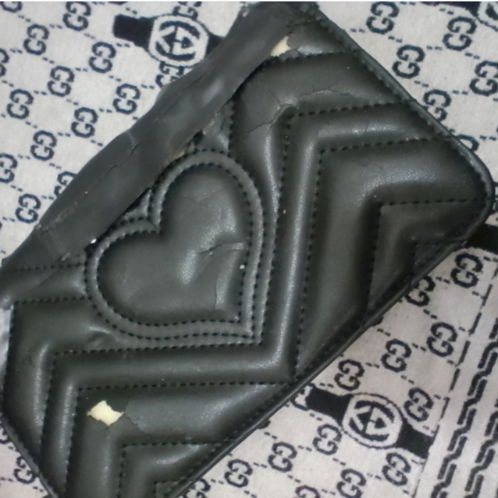 Authentic Gucci Monogram Hardware Gold Mesh Link Crossbody Bag - Picture 15 of 17